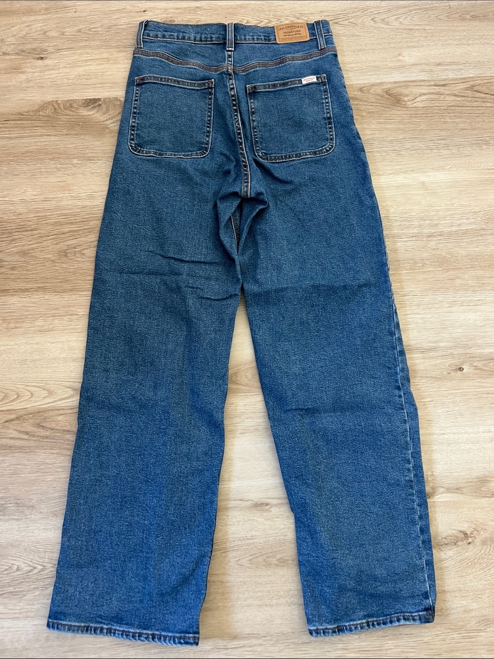 Signature by Levi Strauss High-Rise Wide Leg Jeans